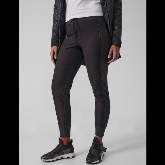 AthletaHeadlands Hybrid Trek Jogger Black.Size 14